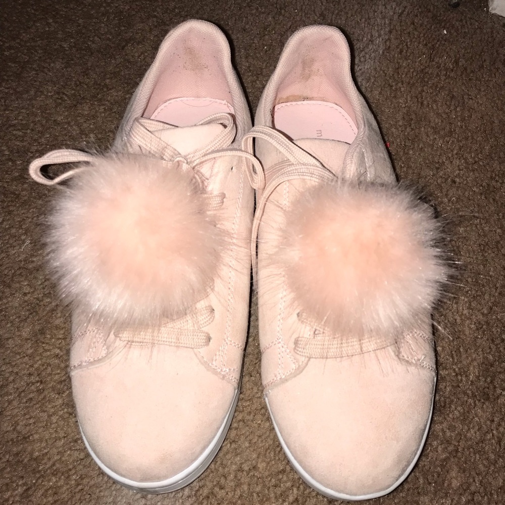 PUFFBALL SNEAKERS